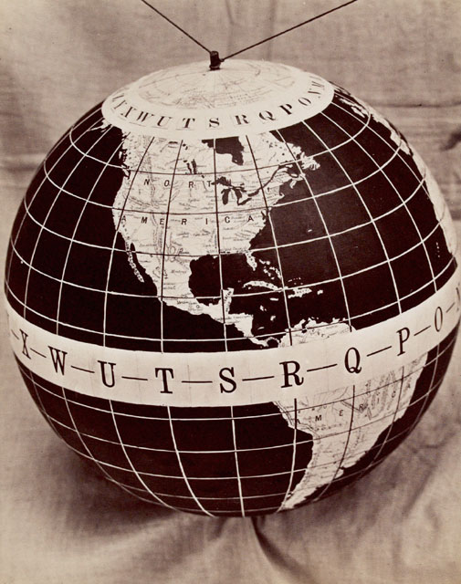 Globes de fuseaux horaires montrant l’Amérique du Nord
